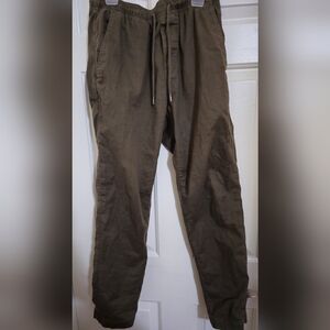 American Eagle Trekker Jogger OLIVE (XS)